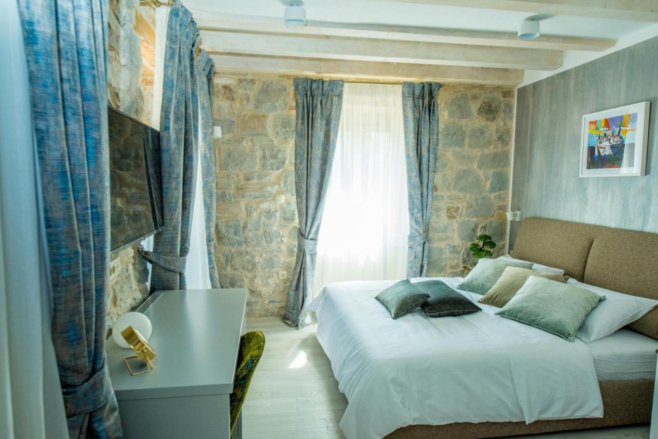 Heritage Villa Vitturi Sea View Kaštela Eksteriør billede