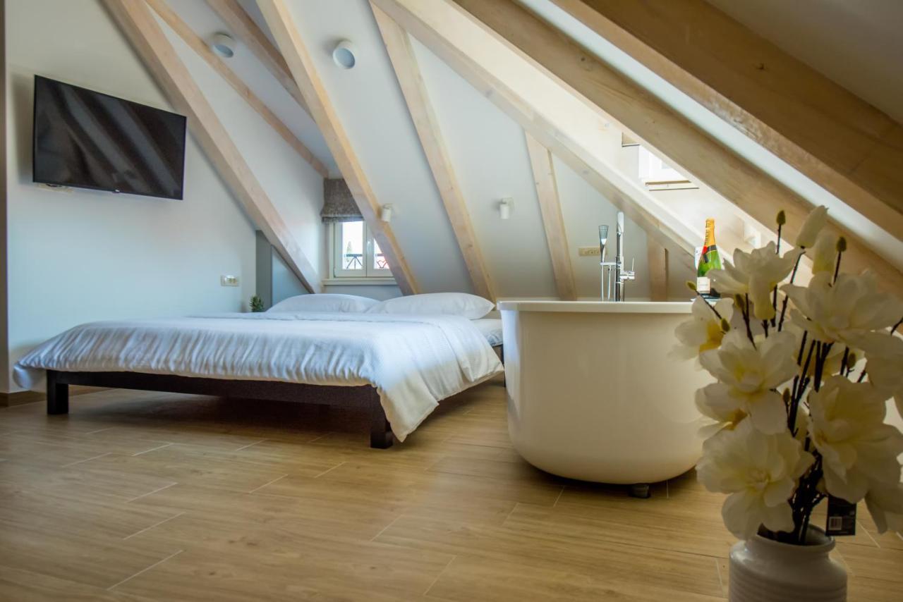 Heritage Villa Vitturi Sea View Kaštela Eksteriør billede